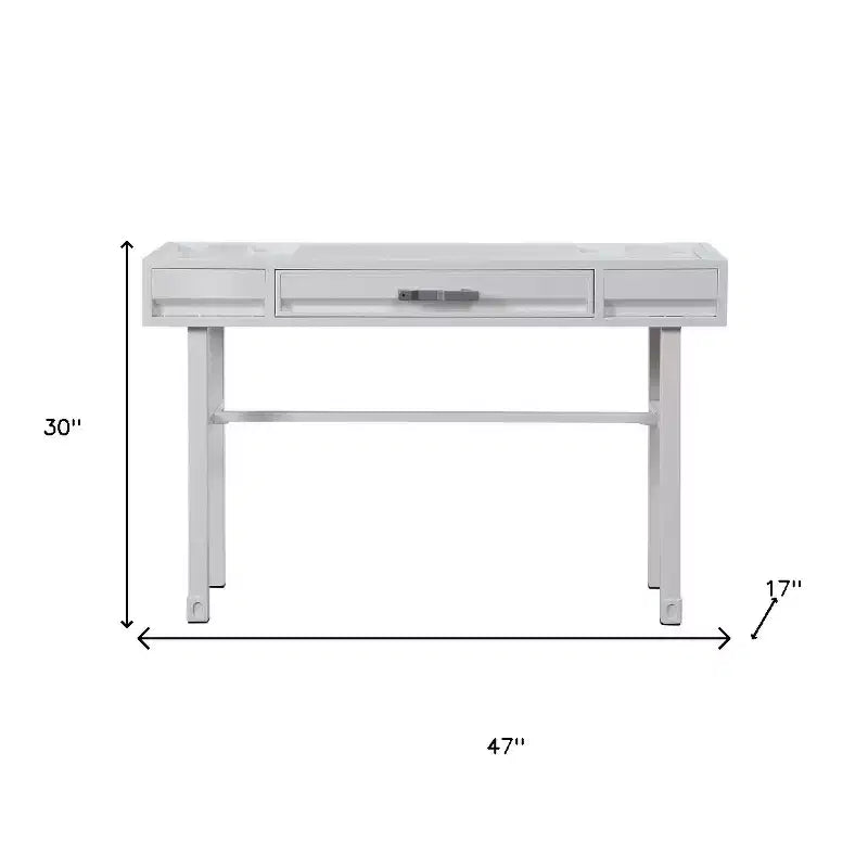 47 Table de toilette en fer blanc