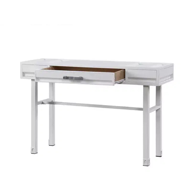 47 Table de toilette en fer blanc