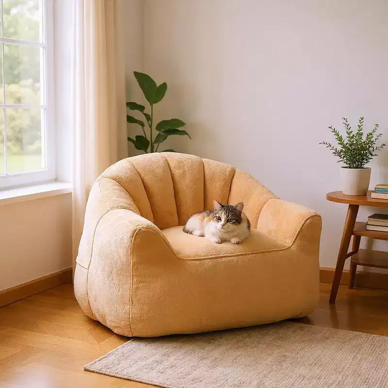 Fauteuil d'appoint moelleux avec base entièrement rembourrée, tissu doux et duveteux, beige champagne