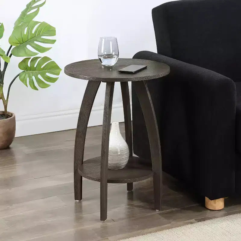 Table d'appoint Belmont avec étagère, style scandinave d'inspiration moderne du milieu du siècle, meuble d'appoint à deux niveaux pour salon.
