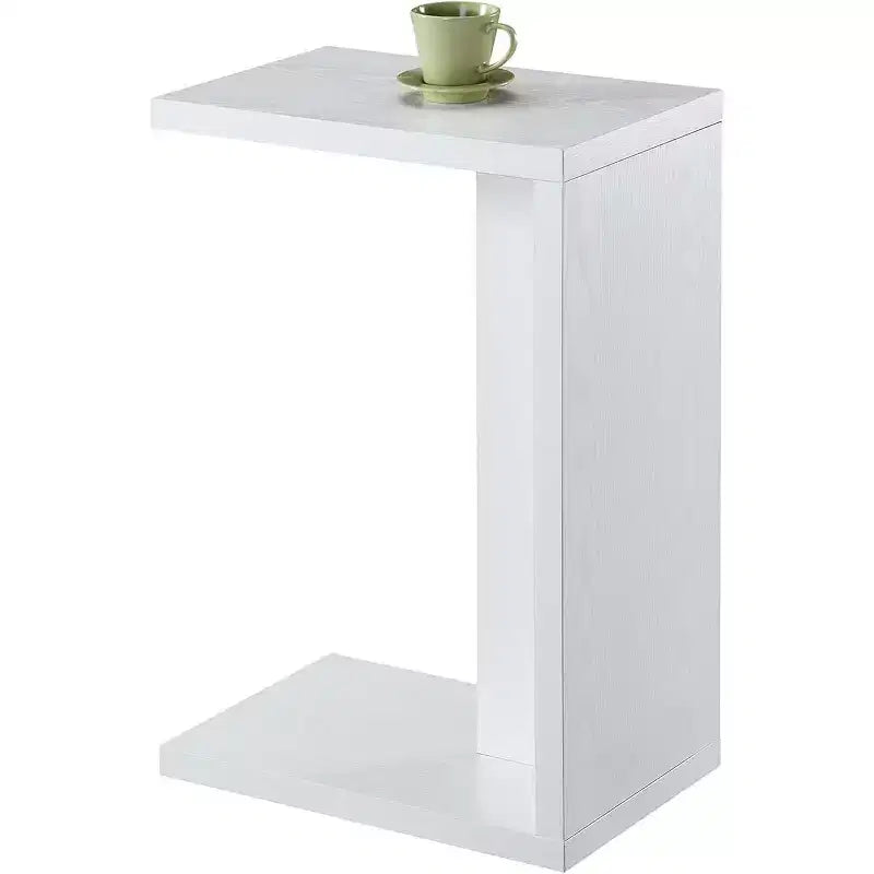 Table d'appoint en C Belmont avec finition mélaminée riche, cadre coulissant sous le canapé et commodité compacte à côté de la chaise