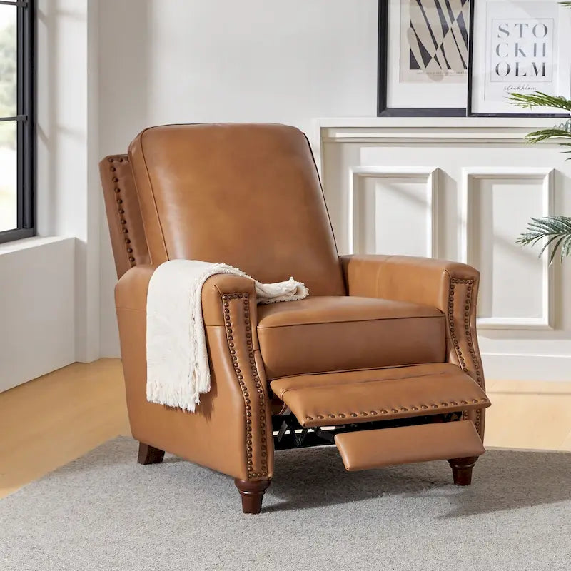 Fauteuil inclinable en cuir véritable de style Mid-century Modern "Cigar" avec garniture cloutée par HULALA HOME
